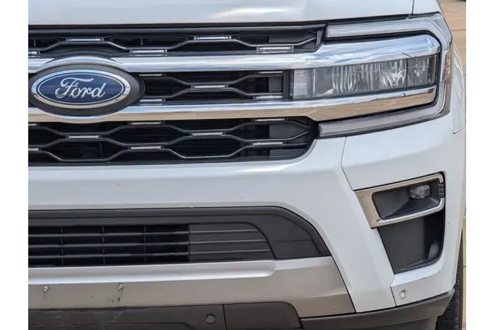 $38995 : Ford Expedition 2024 4x2 Lim image 9