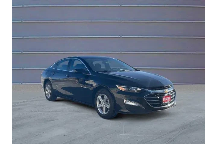 $17911 : Chevrolet Malibu 2024 LT 4dr image 1