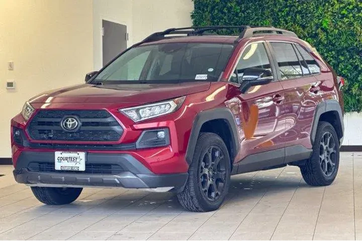 $33252 : Toyota RAV4 2021 AWD TRD Off image 8