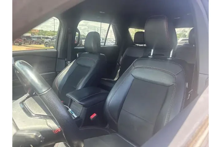 $29995 : Ford Explorer 2022 AWD ST-Li image 9