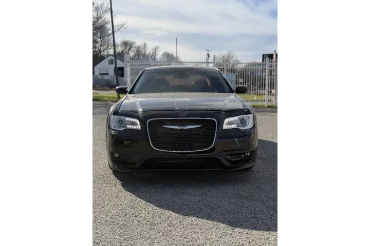 $11900 : 2019 300 Touring image 8