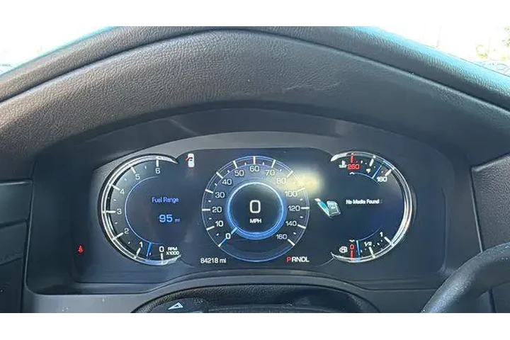 $31896 : Cadillac Escalade ESV 2019 L image 8