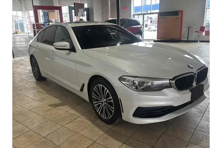 $28995 : BMW 5 Series 2019 AWD 540i x image 3