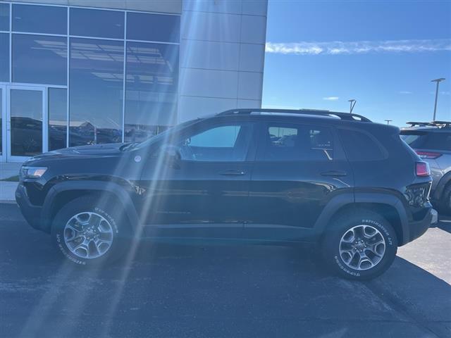 $24332 : Pre-Owned 2021 Cherokee Trail image 4