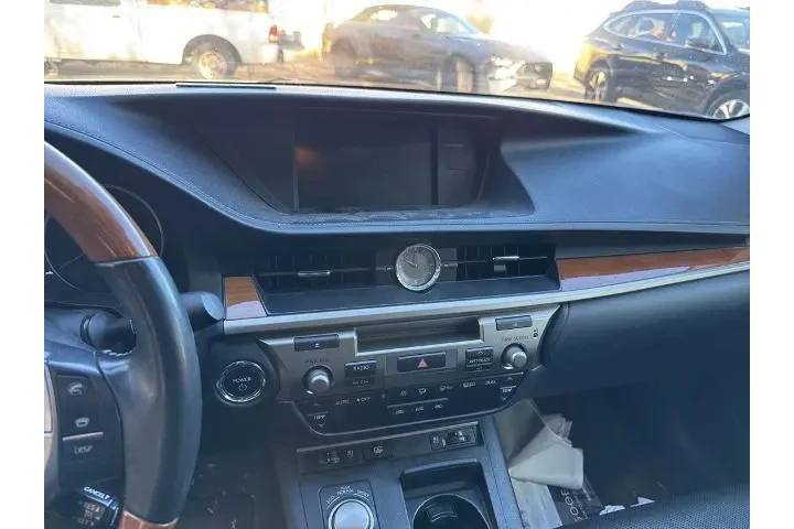 $15000 : Lexus ES 300h 2015 4dr Sedan image 6