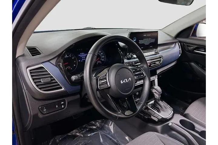 $19772 : Kia Seltos 2023 S 4dr SUV image 9