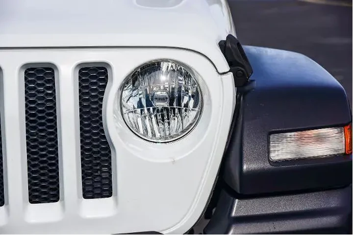 $21995 : Jeep Wrangler Unlimited 2018 image 10