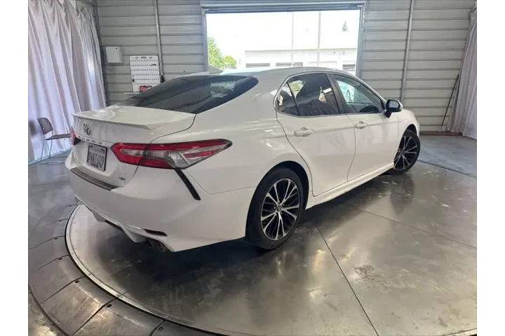 $15999 : Toyota Camry 2019 SE 4dr Sed image 4