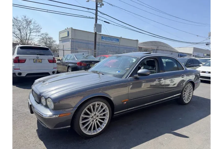 $9899 : 2005 XJR image 6