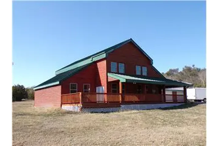 $2500 : Rental property with 3 bedro image 1