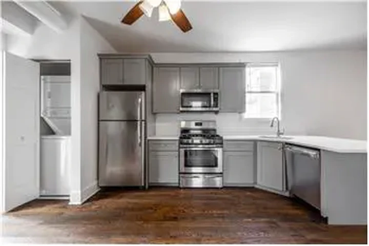 $3700 : Rental property with 3 bedro image 3