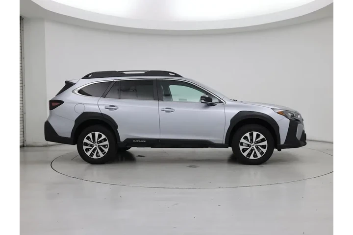 $29998 : Subaru Outback 2025 AWD Prem image 7
