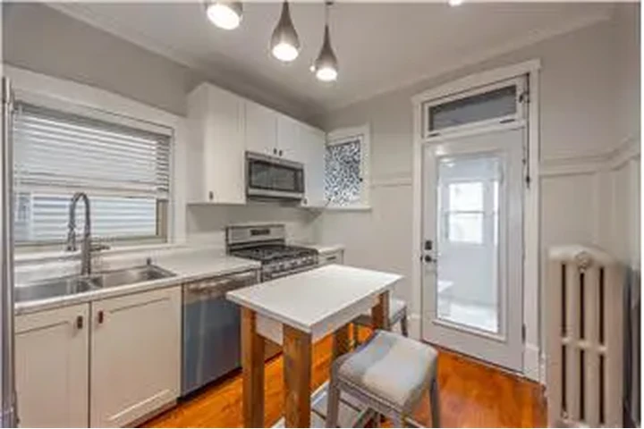 $2450 : Rental property with 2 bedro image 2