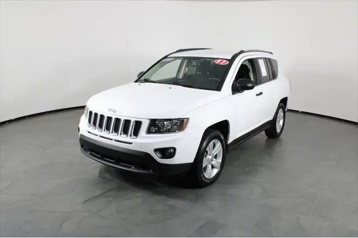 $12520 : Jeep Compass 2017 4X4 Sport image 2