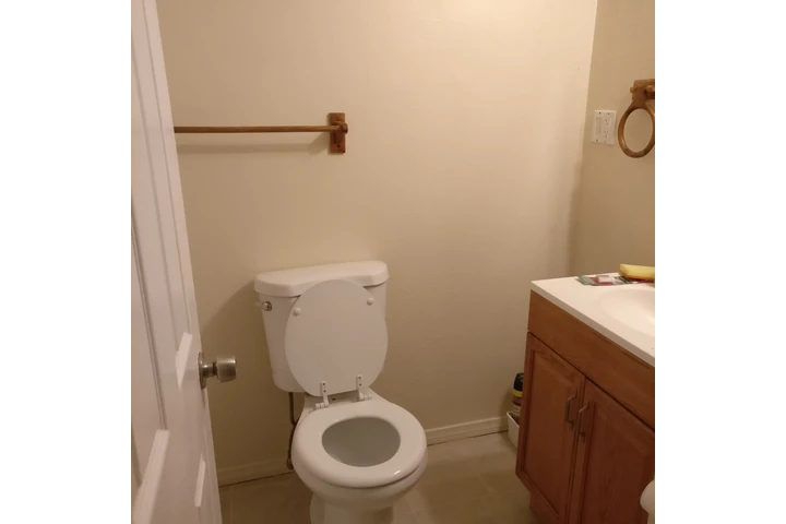 $1995 : 2 big bedroom in Inglewood image 6