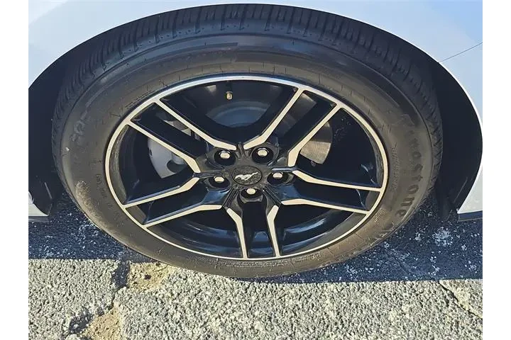 $22590 : Ford Mustang 2023 EcoBoost 2 image 9