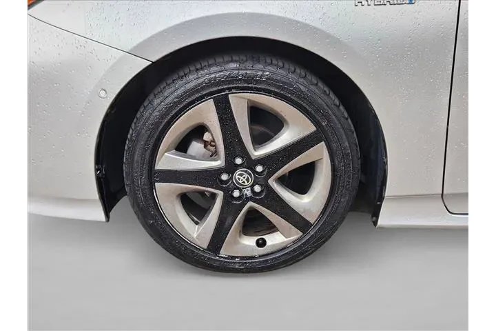 $23495 : Toyota Prius 2022 Limited 4d image 8