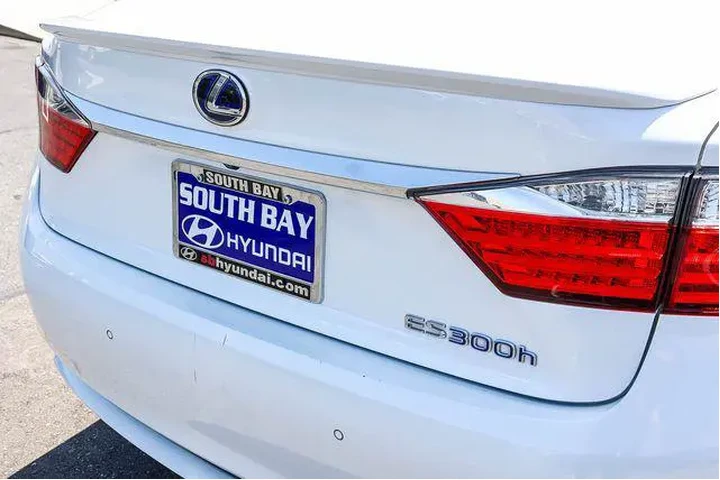 $17998 : Lexus ES 300h 2013 4dr Sedan image 7