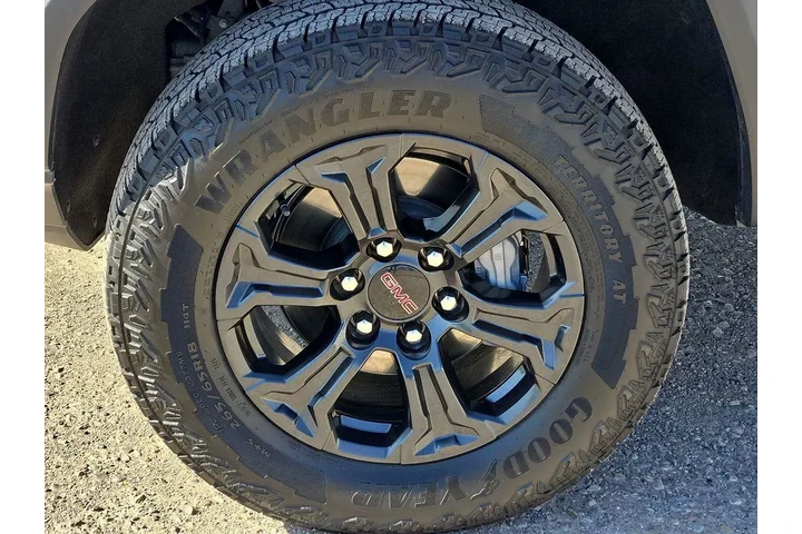 $39992 : GMC Canyon 2025 4x2 Elevatio image 8