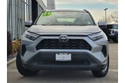 $29850 : Toyota RAV4 2024 AWD XLE 4dr thumbnail