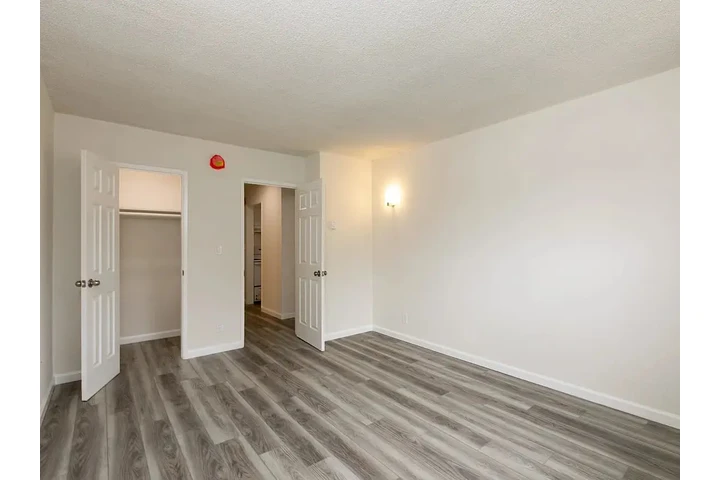 $1100 : Amplio apartamento en renta. image 6
