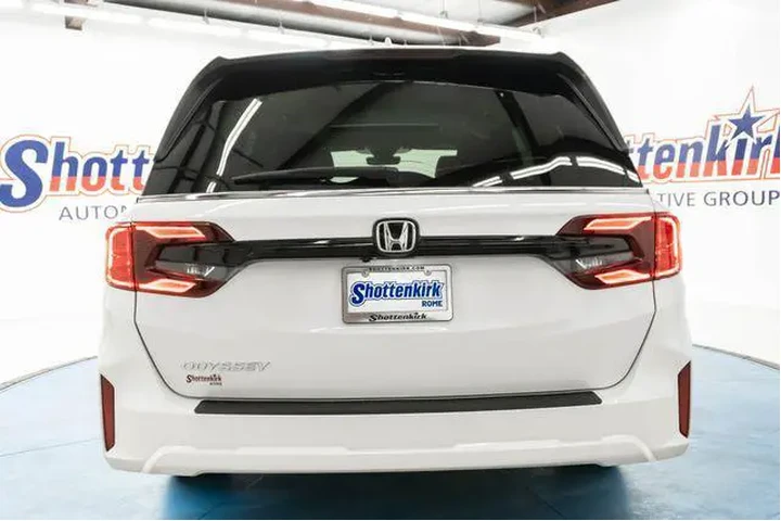 $40000 : Honda Odyssey 2025 EX-L 4dr image 6