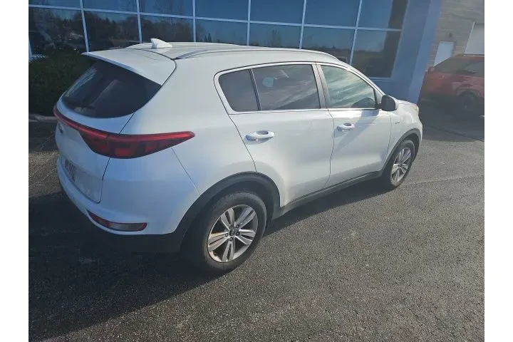 $9885 : Pre-Owned 2017 Sportage LX image 10