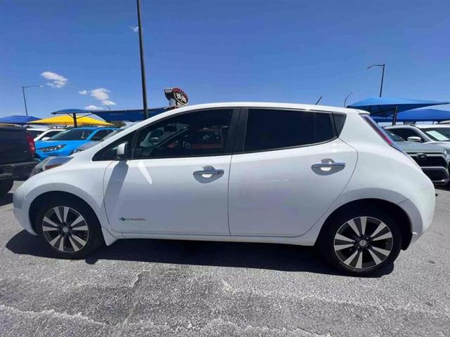 $13995 : Pre-Owned 2015 LEAF SV Hatchb image 5