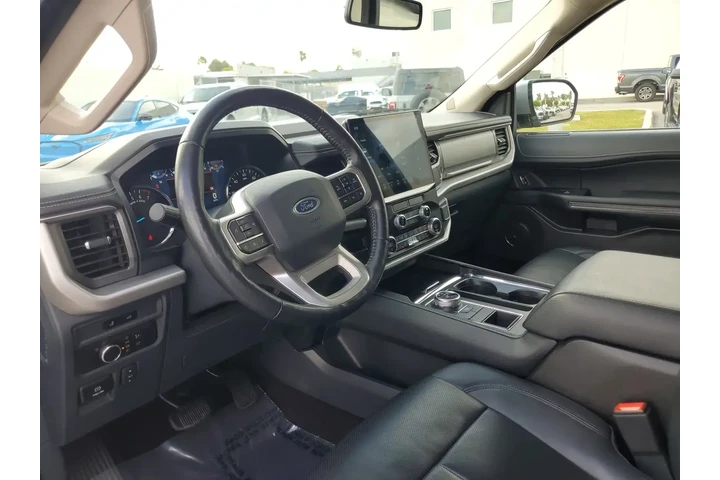 $35990 : Ford Expedition MAX 2023 4x2 image 9