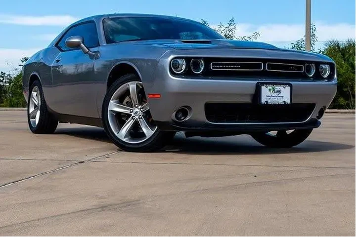 $14307 : Dodge Challenger 2018 R/T 2d image 1