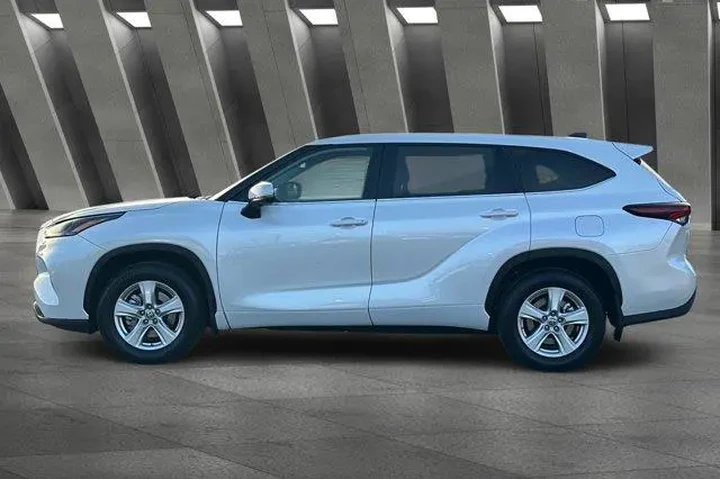 $39900 : Toyota Highlander 2025 AWD L image 10