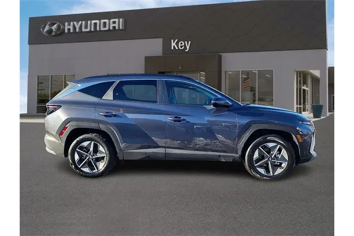 $29795 : Hyundai TUCSON Hybrid 2025 A image 2