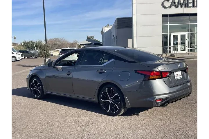 $20652 : Nissan Altima 2024 2.5 SR 4d image 3