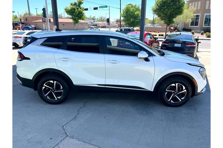 2023 Sportage LX Hybrid 4D SU image 4