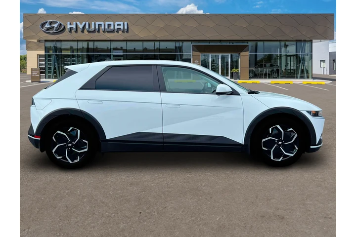 $27670 : Hyundai IONIQ 5 2024 SEL 4dr image 9