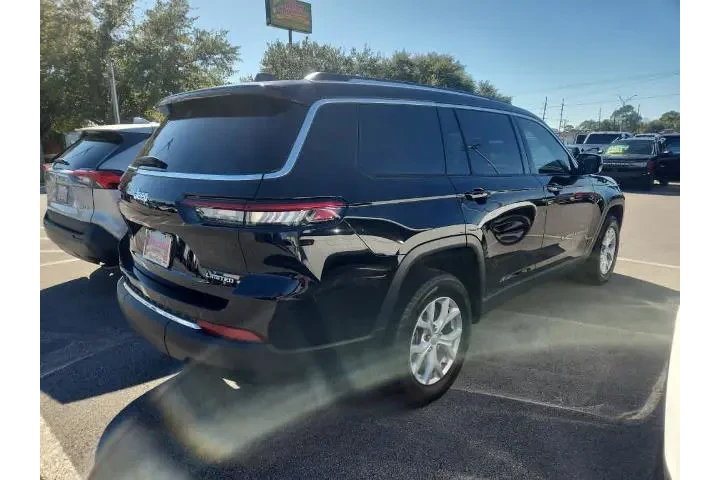 $30795 : Jeep Grand Cherokee L 2023 4 image 4