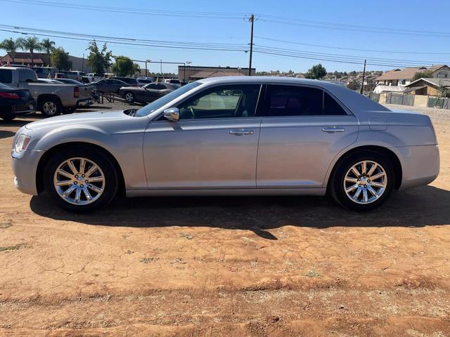 $7888 : 2012 CHRYSLER 300 image 7