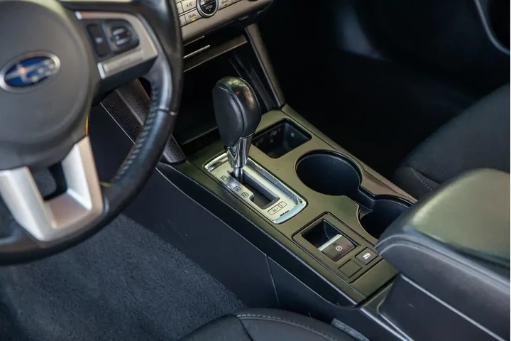 2016 Legacy 2.5i Premium image 10