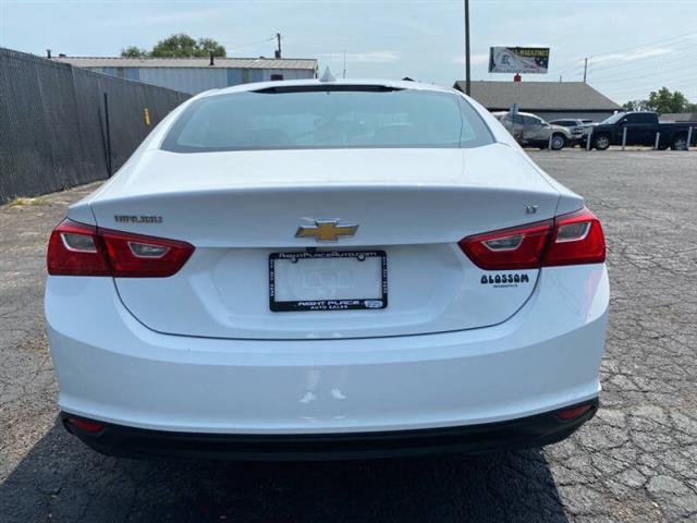 $15941 : 2017 Malibu LT image 8