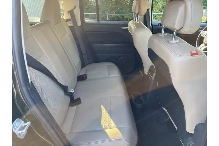 $10000 : Jeep Patriot 2017 4x4 Sport image 10