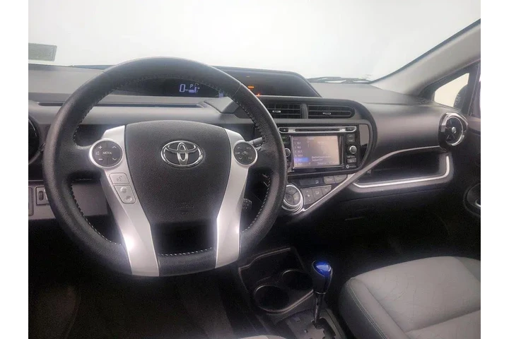$17998 : Toyota Prius c 2016 Four 4dr image 9