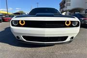 $19995 : Pre-Owned 2018 Challenger SXT thumbnail