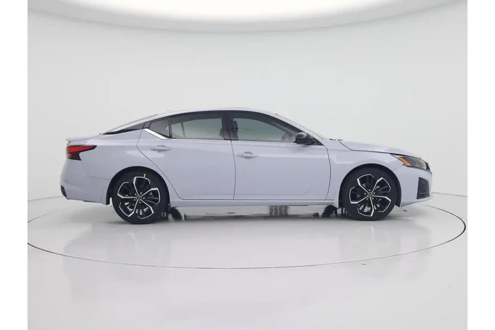 $24998 : Nissan Altima 2023 2.5 SR 4d image 7