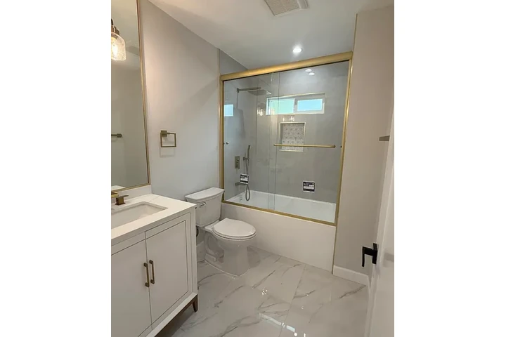 $2395 : 3 Bedroom house for rent in LA image 10