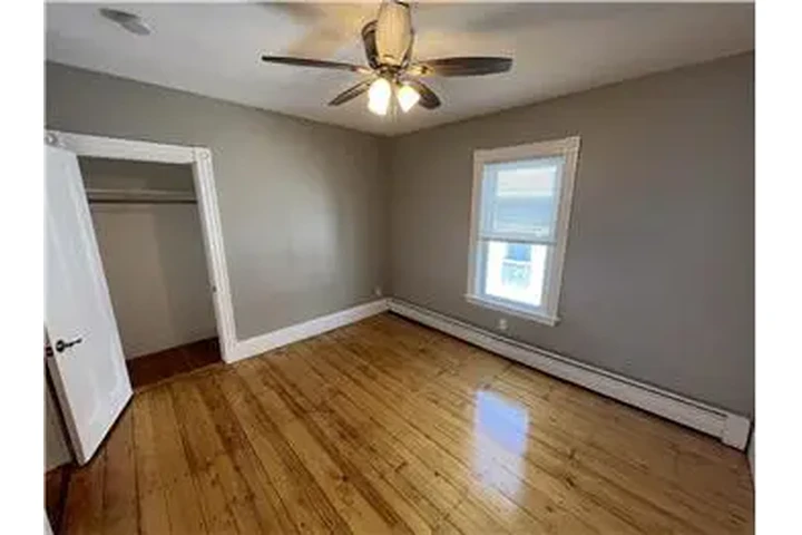 $4400 : Rental property with 3 bedro image 6