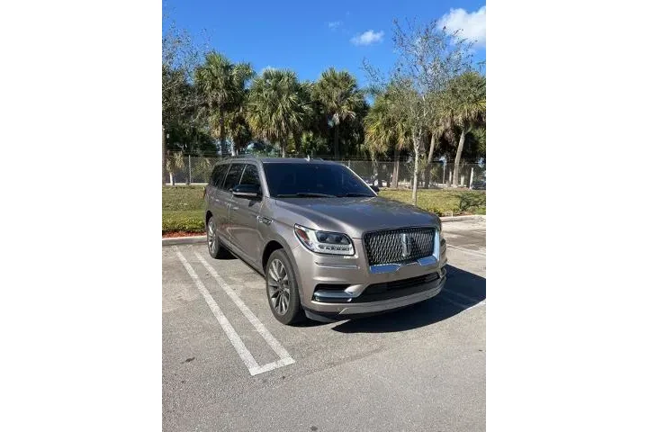 $36990 : Lincoln Navigator 2020 4x4 R image 2