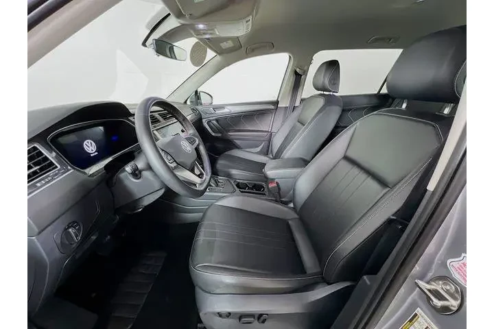 $24975 : Volkswagen Tiguan 2024 SE 4d image 10