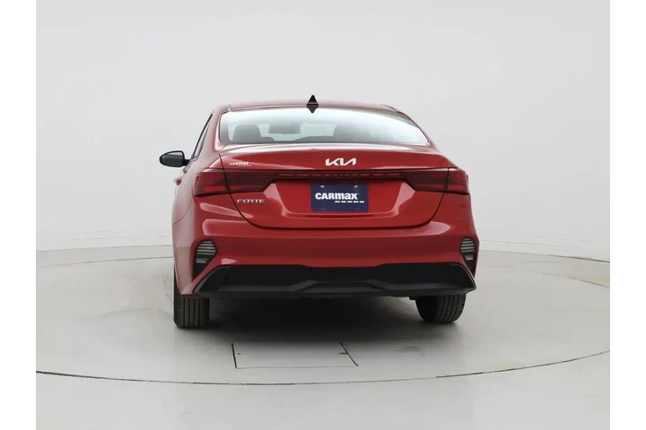 $16998 : Kia Forte 2024 LXS 4dr Sedan image 6