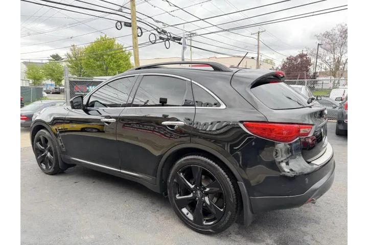 $17699 : 2017 QX70 image 8