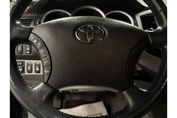 $13901 : Toyota Tacoma 2009 4x4 V6 4d image 9